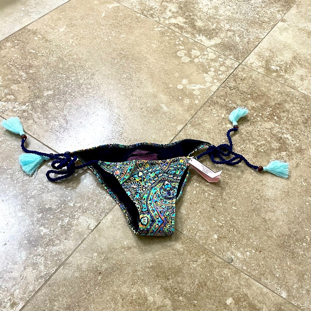 Victoria’s Secret paisley bikini NWT
